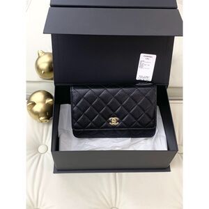 Chanel Women Pre-Loved Bag Brand New Condition